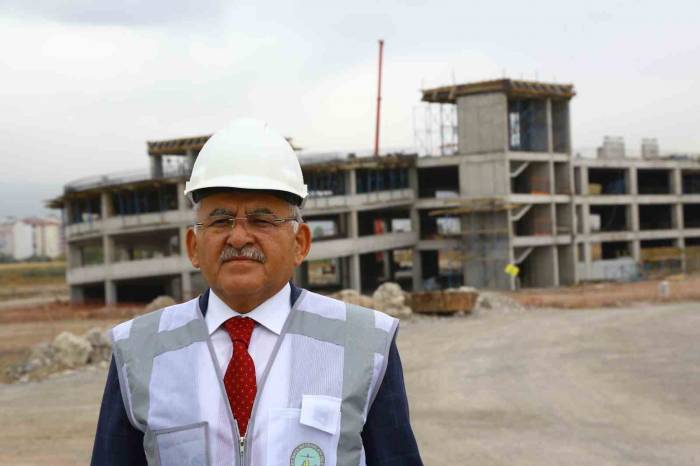 Başkan Büyükkılıç: "bu Güzel Şehri Bu Noktaya Getiren İşçi Kardeşlerimizdir"