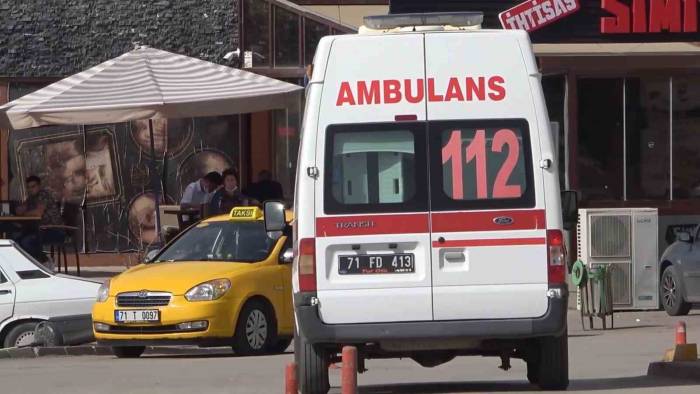 Sobadan Zehirlenen Oğul Öldü, Anne Tedavi Altına Alındı