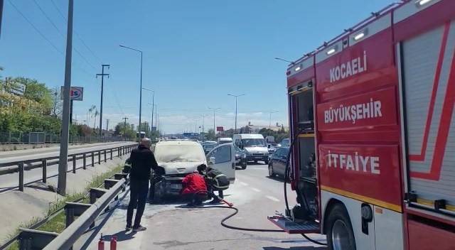 Seyir Halindeki Araçta Yangın Çıktı