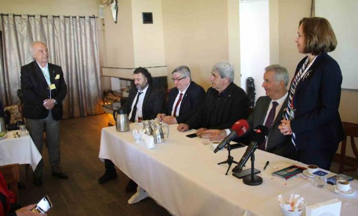 Mhp’li Vekil Adayı Depboylu, Seçime 2 Hafta Kala Basınla Bir Araya Geldi