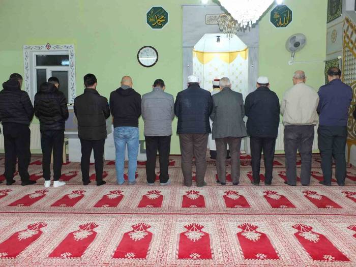 Balıkesir’de Sabah Namazı Buluşmaları Tekrar Başladı