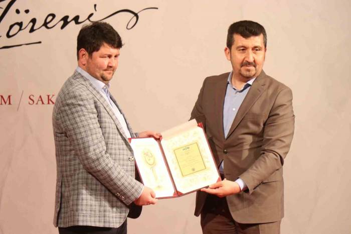 “yazar, Fikir Adamı Ve Sanatçıları" Ödülleri Sahiplerini Buldu