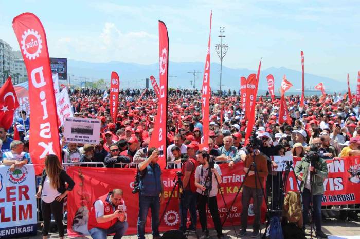 1 Mayıs, İzmir’de Coşkuyla Kutlandı
