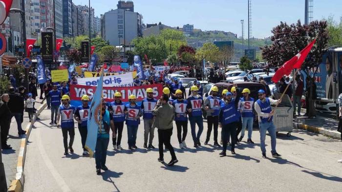 Bandırma’da 1 Mayıs Coşkusu