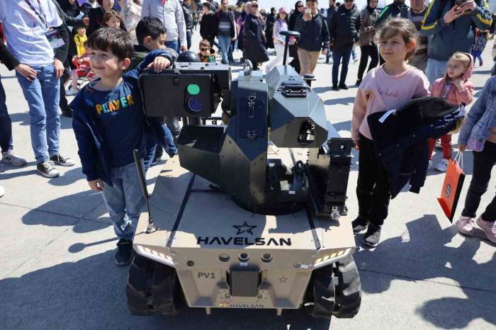 Teknofes’te İnsansız Otonom Kara Aracına Yoğun İlgi