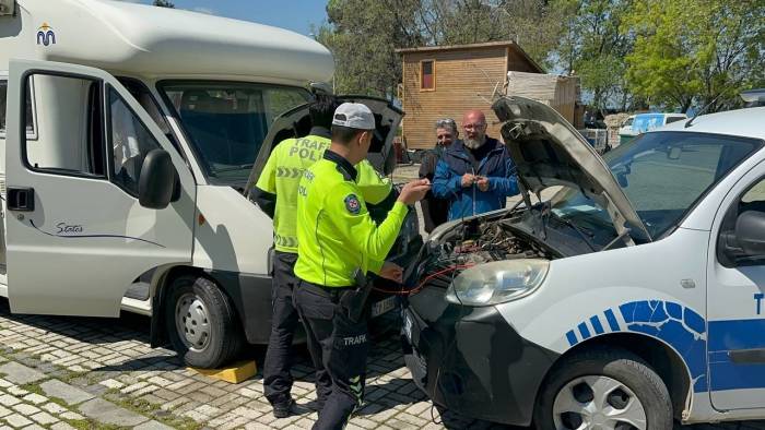 İtalyan Turistlere Takviyeli Kurtarma