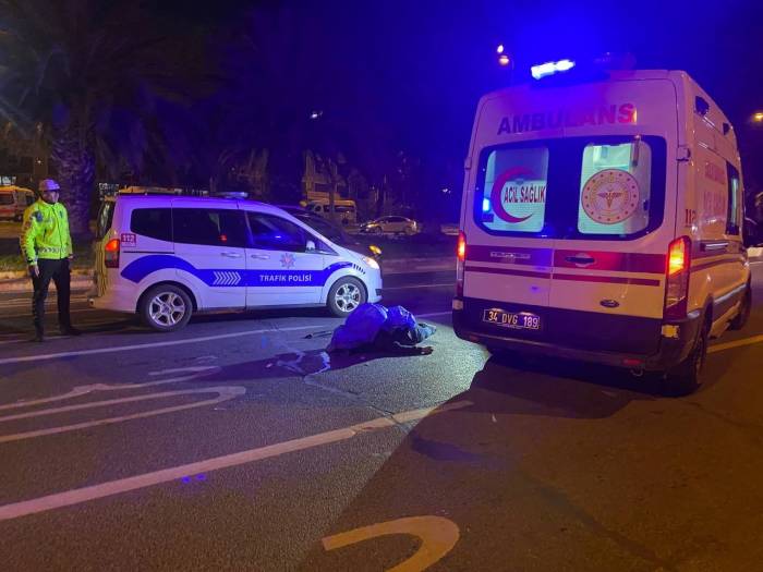 Fatih’te Otomobilin Çarptığı Yaya Hayatını Kaybetti