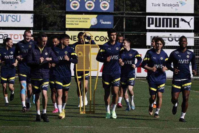 Fenerbahçe, Sivasspor Maçı Hazırlıklarını Sürdürdü