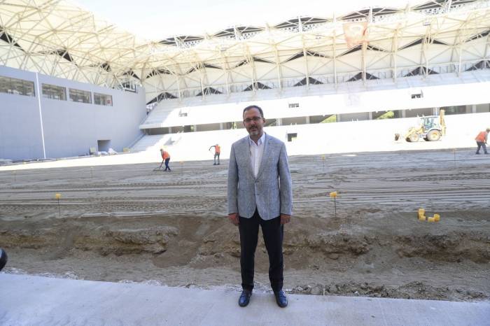 Bakan Kasapoğlu’ndan Alsancak Mustafa Denizli Stadı Paylaşımı