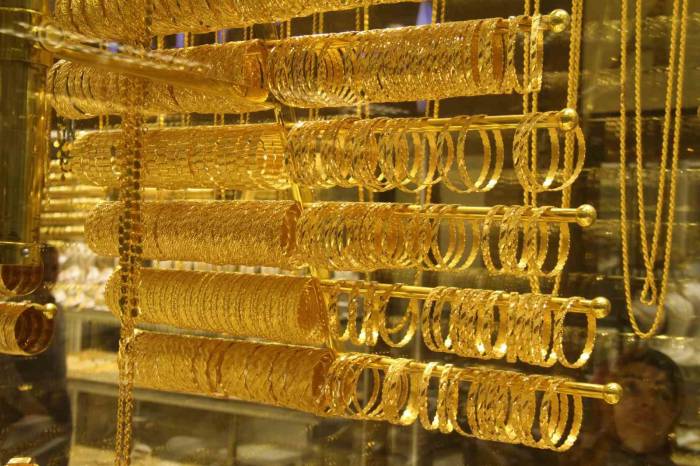 Kuyumcuların Gözü, Gurbetçi Ve Düğünlerde