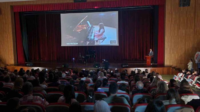 Depremde Yaşamın Yitiren İlkokul Öğrencisi Yade Konserle Anıldı