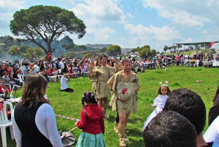 Karakaya Şenlikleri Yeniden Yapılacağı Günü Bekliyor