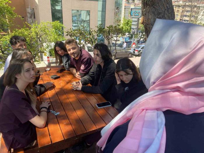 Ak Parti İstanbul Milletvekili Adayı Sena Nur Çelik: “20 Senedir Verdiği Sözü Tutan Partiyiz”