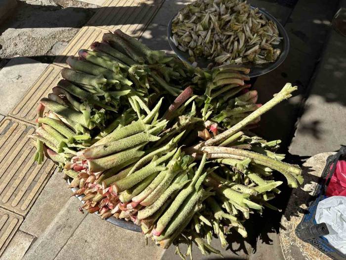Tam Bir Şifa Deposu: Doğunun Muzu ’ışkın’ Tezgahlarda Yerini Aldı