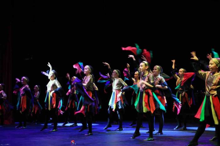 Büyükşehirden ‘bi Dünya Dans Film Müzikleri Ve Dans Gösterisi’