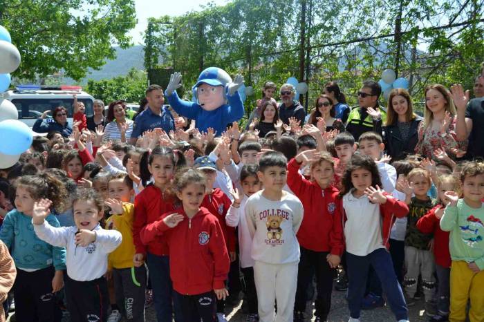 Fethiye’de “trafik Haftası” Anaokulu Öğrencileri İle Kutlandı