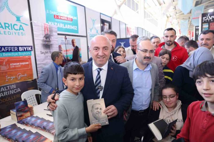 3. Darıca Kitap Fuarı Kapılarını Açtı