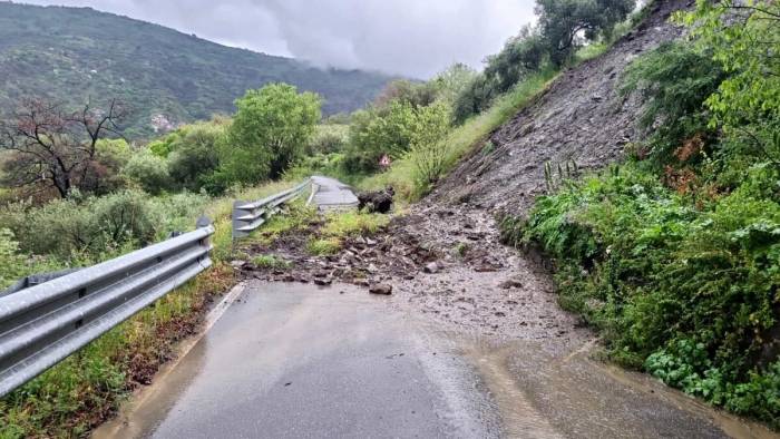 İtalya’da Şiddetli Yağış, Sel Ve Toprak Kaymasına Yol Açtı