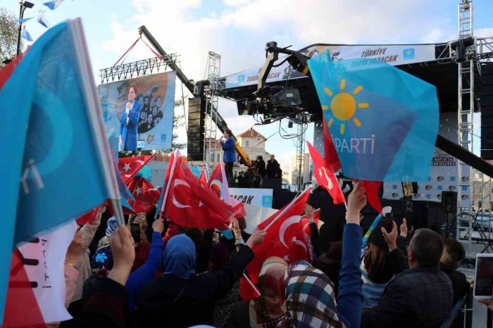 Akşener: "2 Yıl İçerisinde Tüm Suriyelileri Ülkelerine Geri Göndereceğiz”