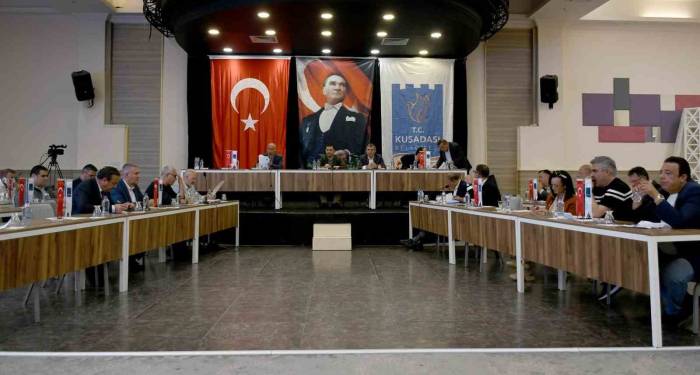 "kuşadası Belediyesi, İnşaat Ruhsatlarını Yeniden Vermeye Başladı