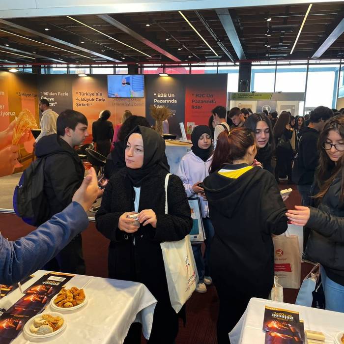 İşveren Ve Gençler Bir Arada