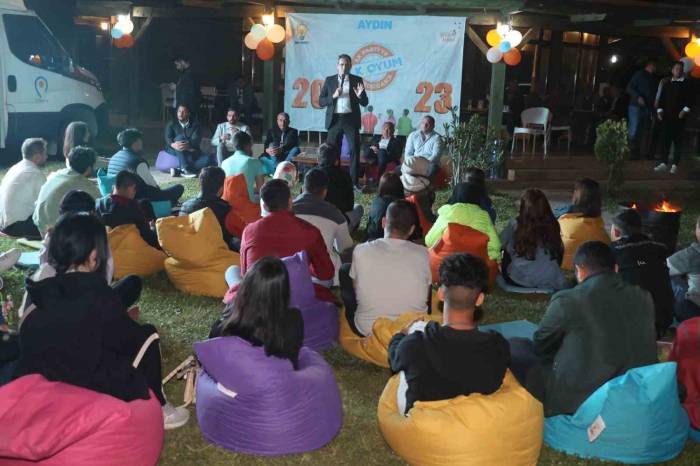 Ak Parti Aydın İl Başkanı Ökten, Koçarlı’da Gençlerle Bir Araya Geldi