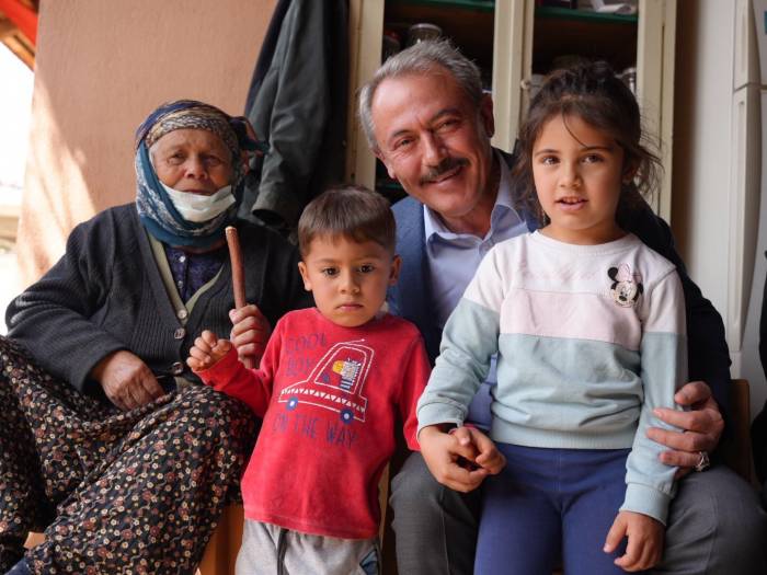 Milletvekili Tin, Beyağaç’ta Hemşehrileriyle Kucaklaştı