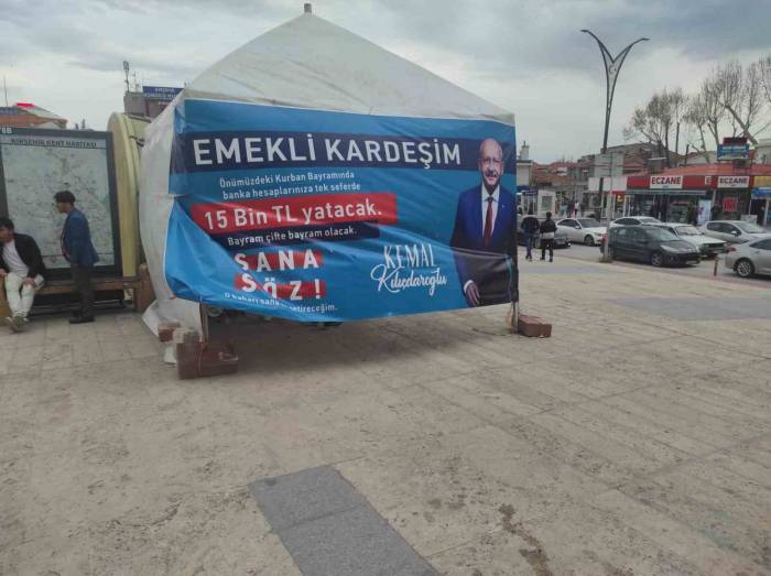 Ak Parti Kanunlara Aykırı Propagandayı Şikayet Etti