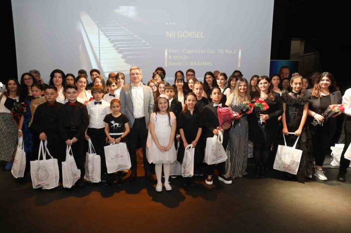 İsmail Baha Sürelsan Konservatuvarı Öğrencilerinden Konser