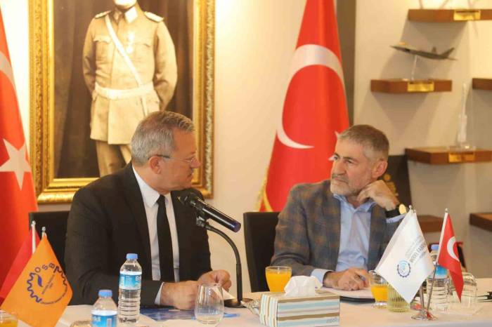 Bakan Nebati Osb’de Sanayicilerle Bir Araya Geldi