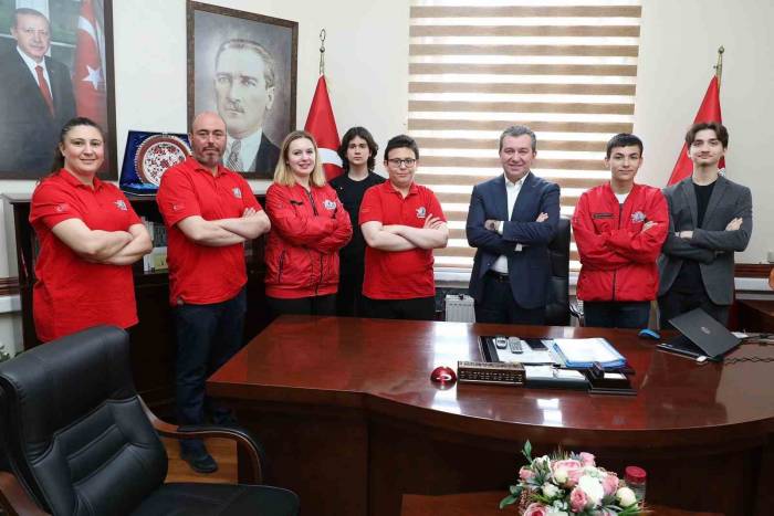 Bergamalı Öğrenciler Teknofest’e Damga Vurdu