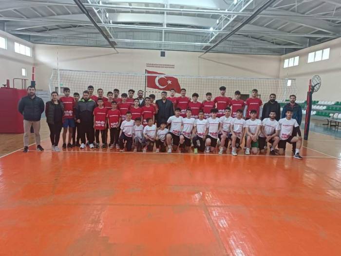 Solhan’da Mahalle Ligi Maçları Oynandı