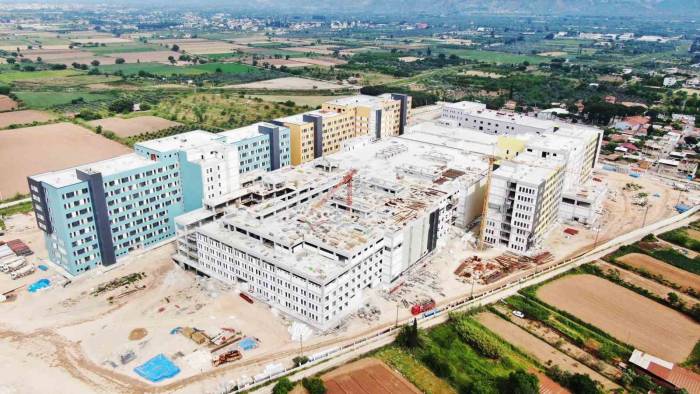 Vali Aksoy Yapımı Devam Eden Aydın Şehir Hastanesi’nde İncelemelerde Bulundu