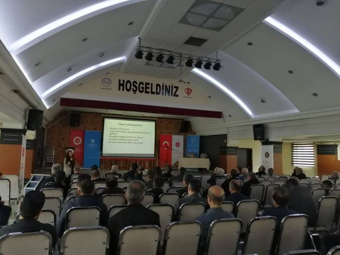 Teknolojinin Bilinçli Kullanılması Anlatıldı