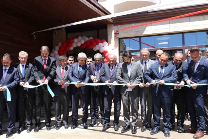 Erzincan’da Tarihi Müze Ve 24 Saat Açık Olacak Kütüphanenin Açılışı Yapıldı