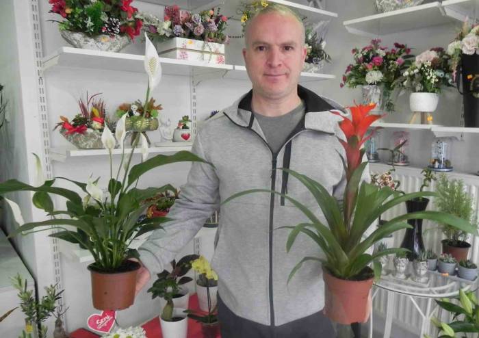 Hava Değişiminden Çiçeklerin Olumsuz Etkilenmemesi İçin Önemli Tavsiyelerde