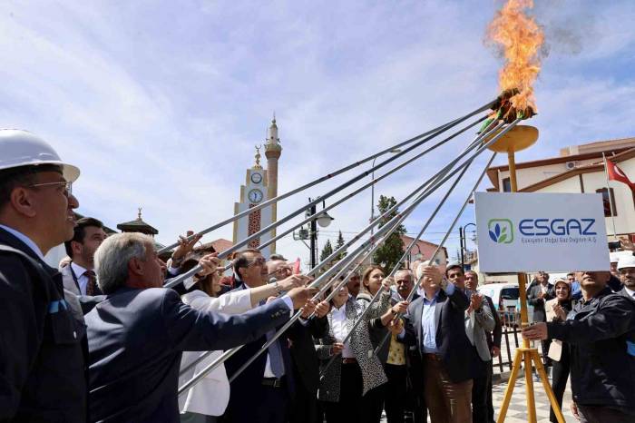 Doğalgaza Kavuşan Günyüzü’nde Törenle Meşale Yakıldı