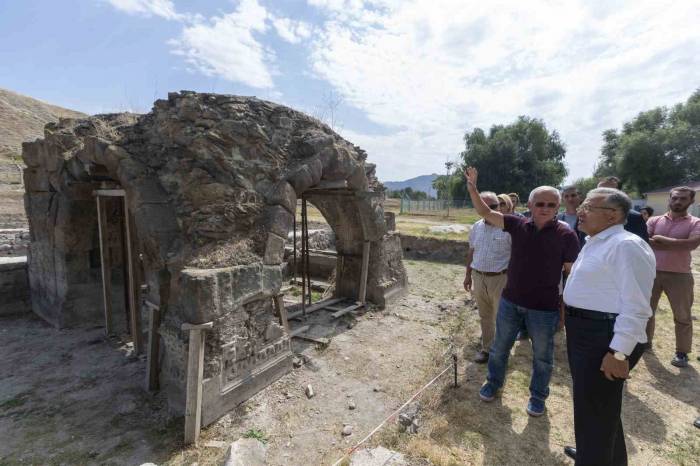 Başkan Büyükkılıç, Kayseri’deki ’saklı Tarih’i İnsanlığa Kazandırdı