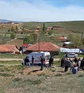 Cenaze Çıkışı Kabusu Yaşadılar: Otomobil Kalabalığa Daldı, 6 Kişi Yaralandı