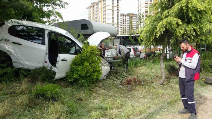 Sancaktepe’de Trafik Kazası: 1 Yaralı