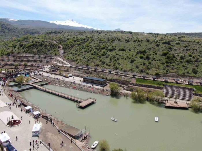 Kayseri’de Zincidere 100. Yıl Mesire Alanı’na Görkemli Açılış