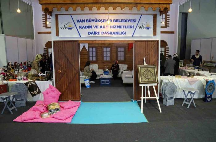 Van Büyükşehir Belediyesi ‘doğu Anadolu Tarım Hayvancılık Ve Gıda Fuarı’nda Yerini Aldı