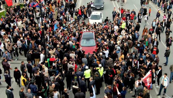 Togg İzdiham Oluşturdu, O Anlar Havadan Görüntülendi