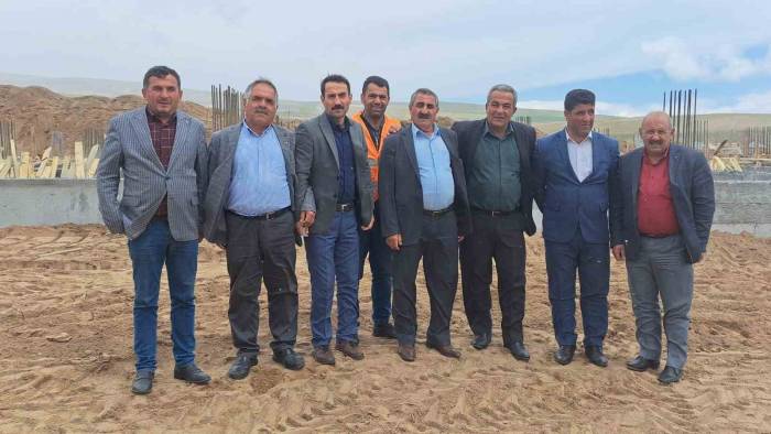 Adilcevaz’da 9 Sınıflı Okulun Yapımı Sürüyor