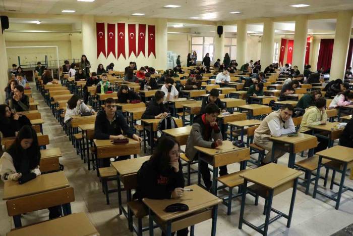 Düzce Belediyesinden Ödüllü Lgs Ve Tyt Sınavı