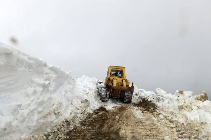 Gümüşhane’de Mayıs Ayı İle Birlikte Karla Mücadele Çalışmaları Başladı