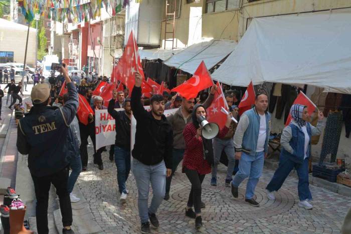 Hakkari’de Annelerin Evlat Nöbeti 44’üncü Haftada