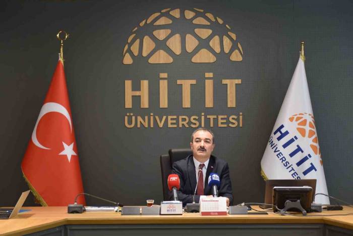 Hitit Üniversitesi Rektörü Prof. Dr. Öztürk: "makine Ve İmalatta İhtisaslaşarak Sessiz Devrim Yaptık”