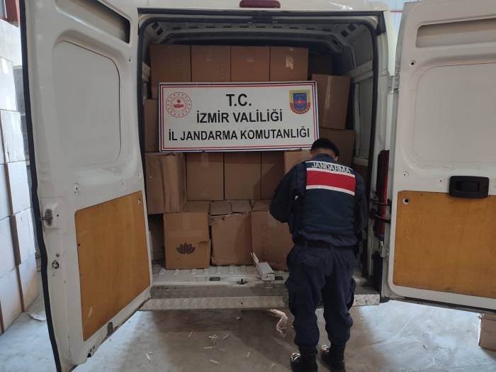 İzmir’de 34 Milyon 740 Bin Kaçak Makaron Ele Geçirildi