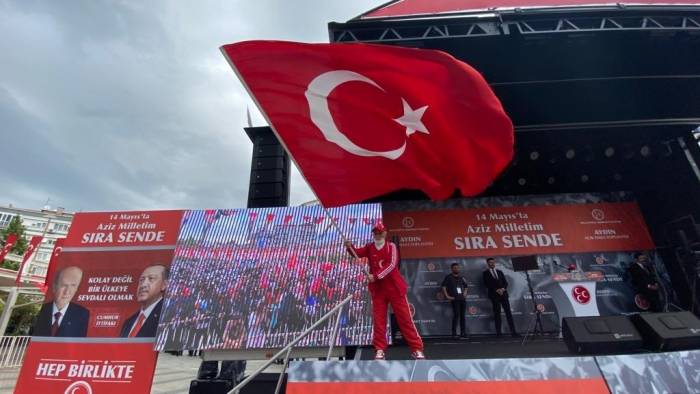 Mhp’nin Sembol İsmi “bayrak Dede” Aydın’da Vatandaşları Coşturdu